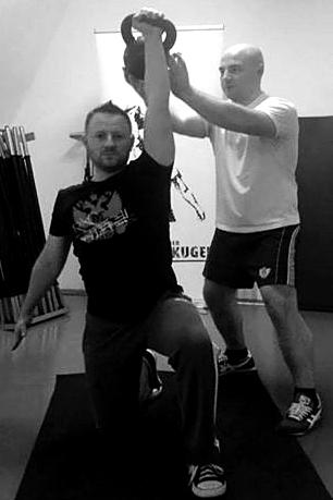 Trainingspartner - beim "Hardstyletraining" : allein trainieren oder zu zweit -